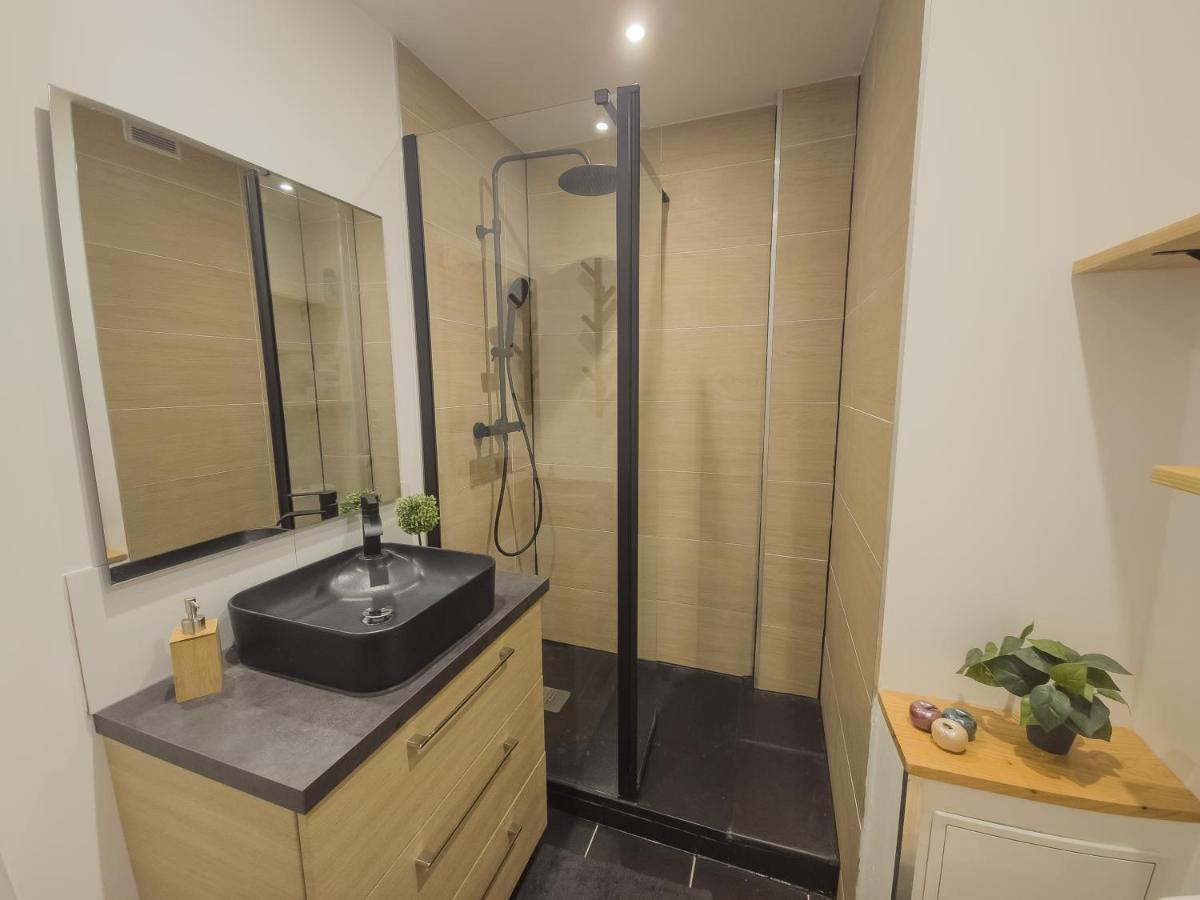 Le Bourget, Grand Appartement Proche Du Centre Grenoble Luaran gambar